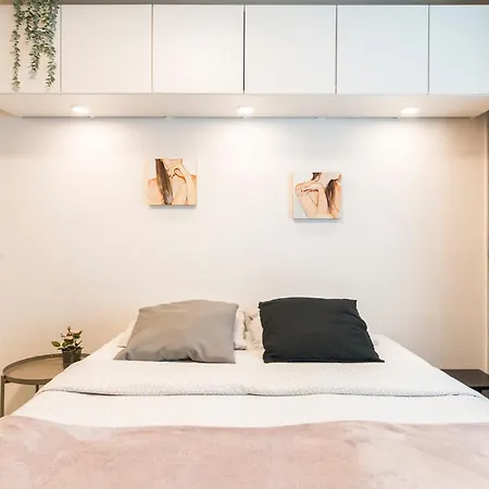 Neat Little Studio With Free Parking Riga Exterior photo